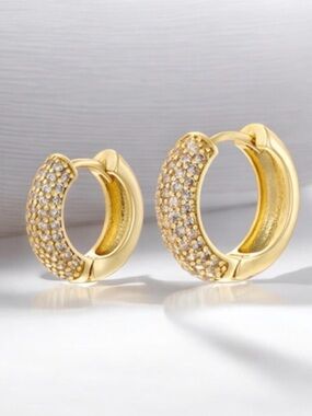 18K Gold Plated Brass CZ Huggie Hoop Earrings NWT